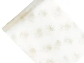 Hvid bordløber med guldtryk, længde 9 meter