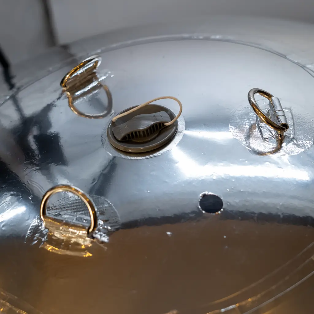 Oppustelig sølv spejlkugle 150 cm - genanvendelig dekoration