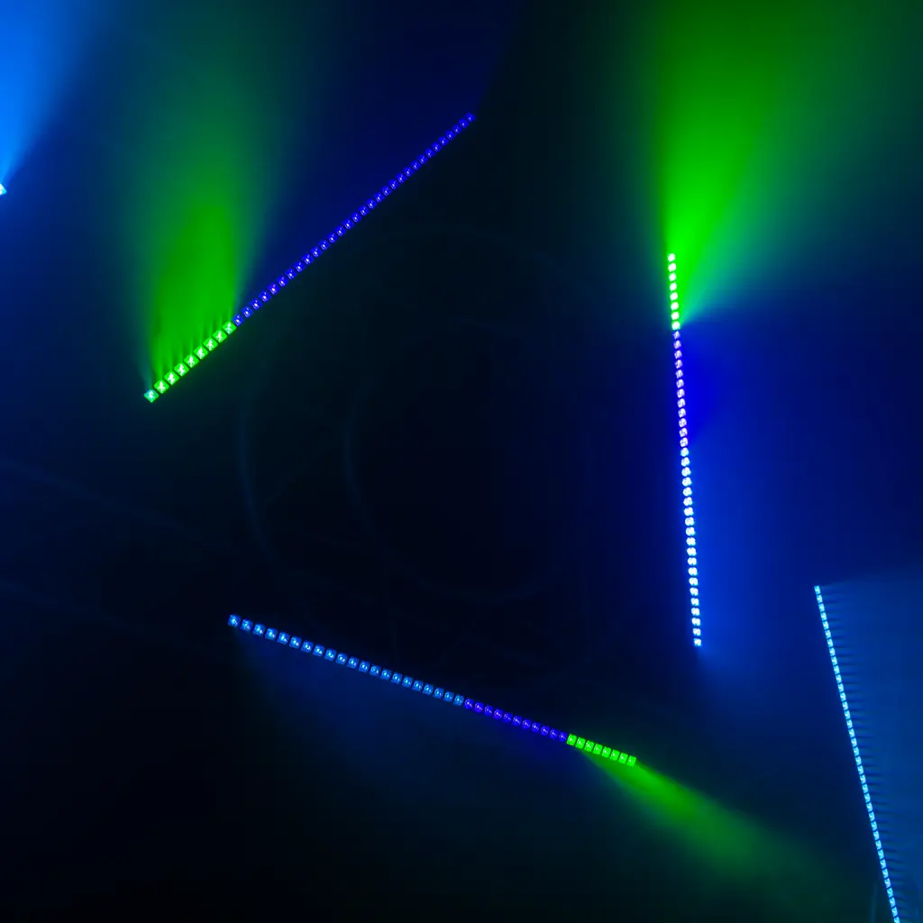 LED Bar - Beam Bar BoomTone DJ - Stråleeffekt og DMX-kontrol