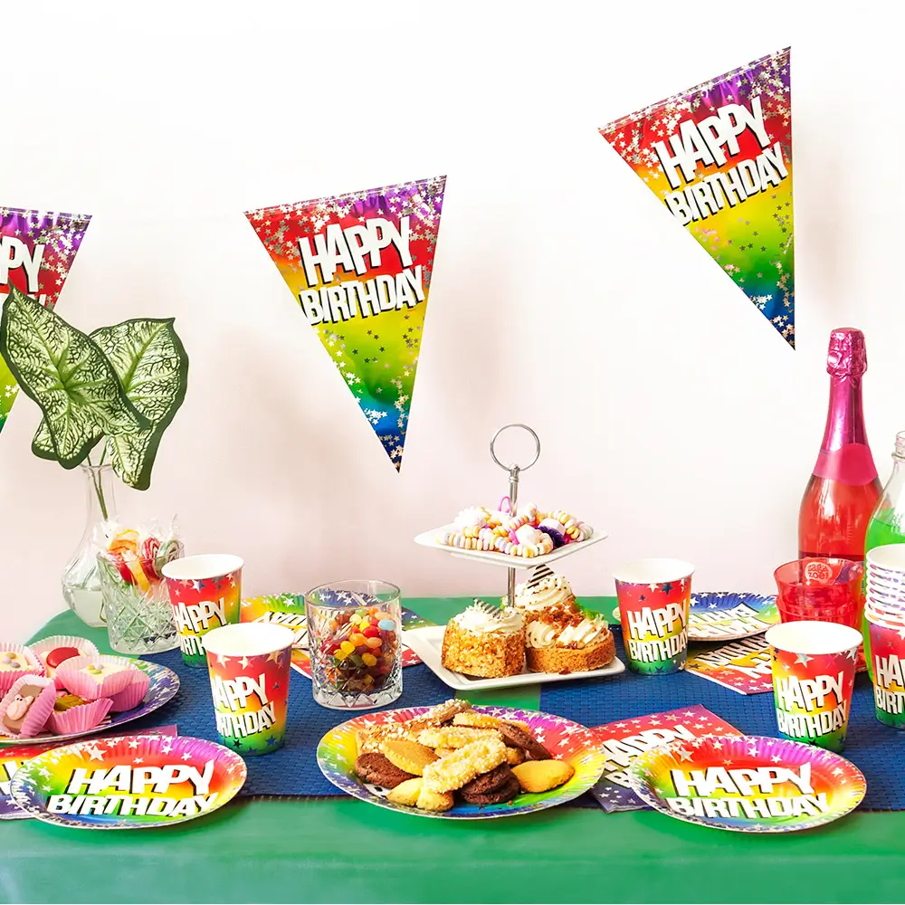 Sæt med 10 Rainbow 'Happy birthday' paptallerkener (XL)