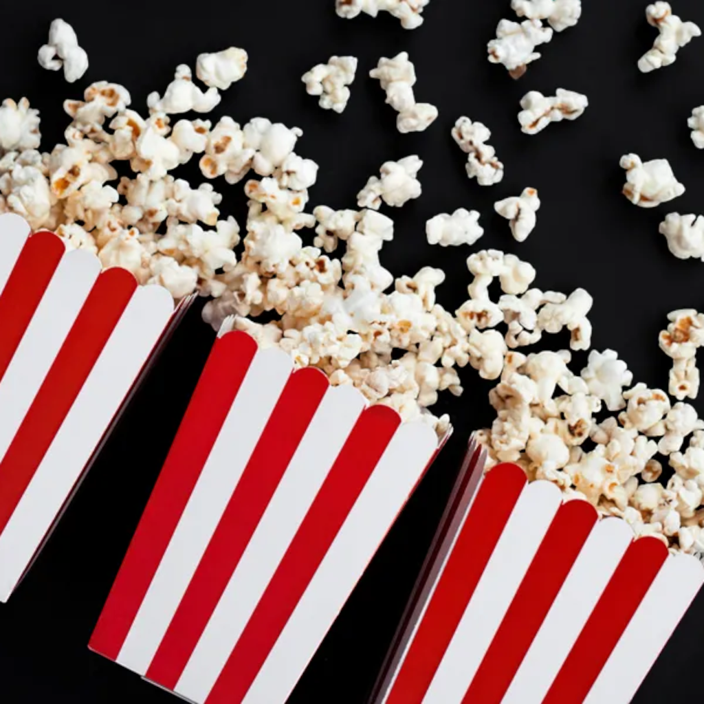 6 rød- og hvidstribede popcornbokse