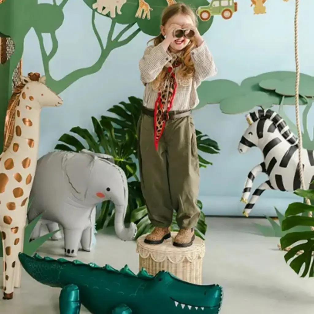 Stående aluminiumskugle i form af en krokodille, 126 cm – Jungledekoration til fødselsdag