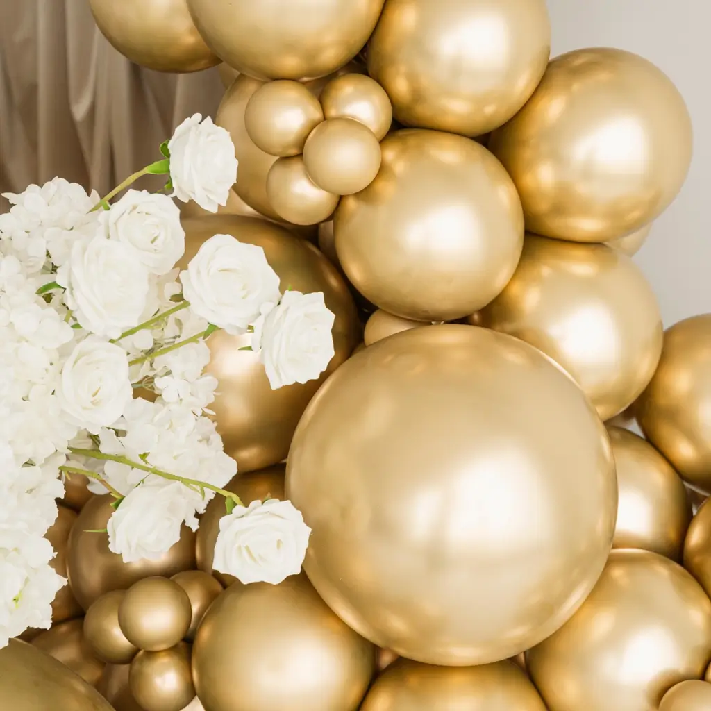 Sæt med 10 metalliske balloner i skinnende guld